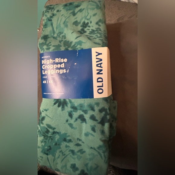4X High Rise Cropped Printed Old Navy Leggings - Picture 5 of 5